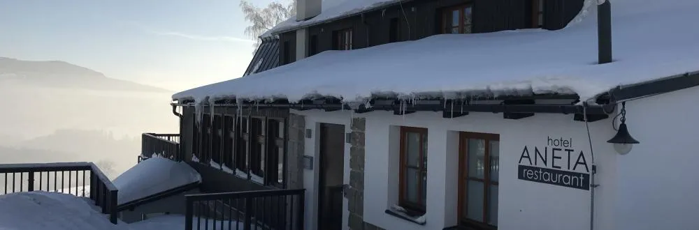 Zimní krajina u Hotelu Aneta