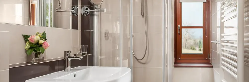 Koupelna v pokoji Premium v Hotelu Aneta